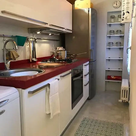 Porta Saragozza Apartment